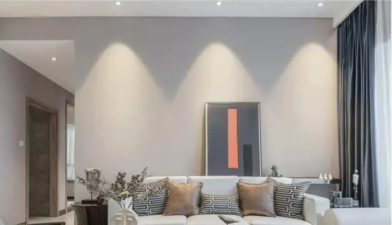 24度のLEDスポット