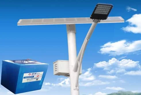 ソーラー街路灯のバッテリー選び：有効電力量と互換性